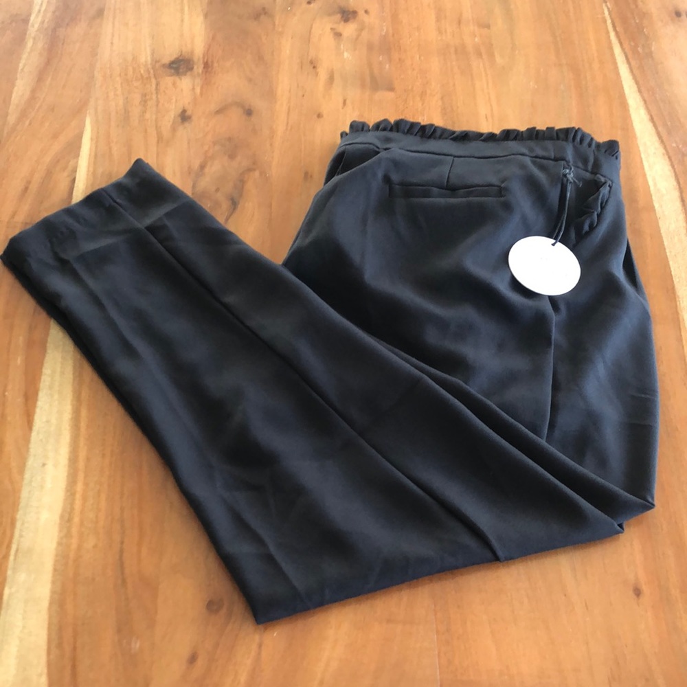 Milk & Honey Ruffle Black Dressy Crop Straight‎ Leg Pants Sz L  NWT